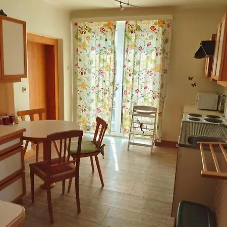 Comfortable House With Two Floors Apartment *