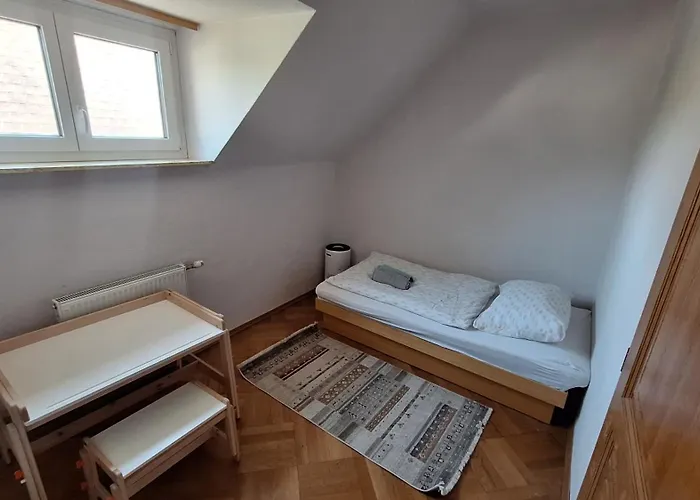 Comfortable House With Two Floors Linz